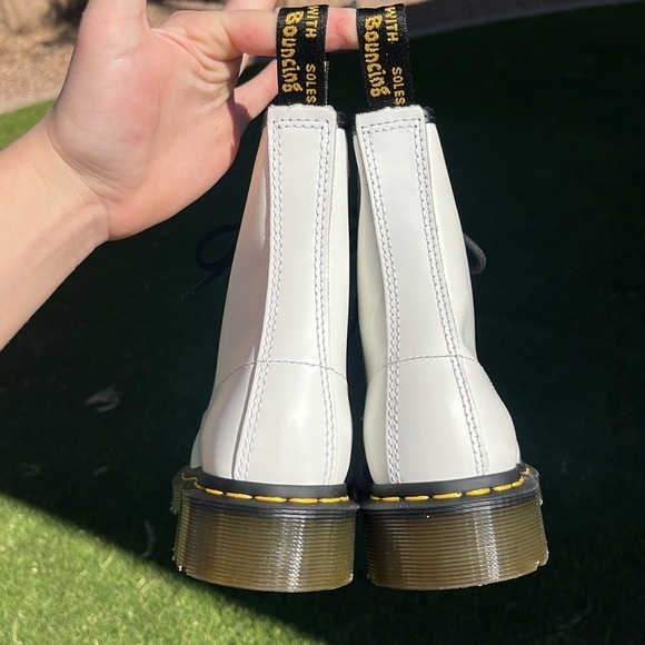 NWT DR MARTENS 1460 Smooth Leather Lace Up Boots! - Picture 10 of 16